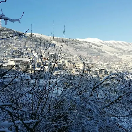 Nina's Casa de hóspedes Gjirokastër