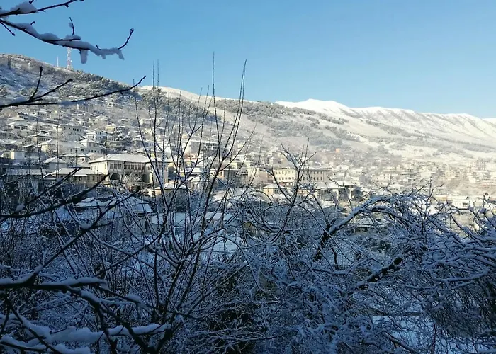 Nina's Gasthof Gjirokastër